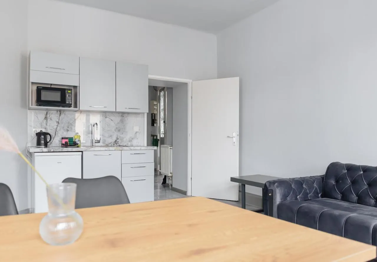 Malfatti Urban Oasis Apartment Vienna 0*,