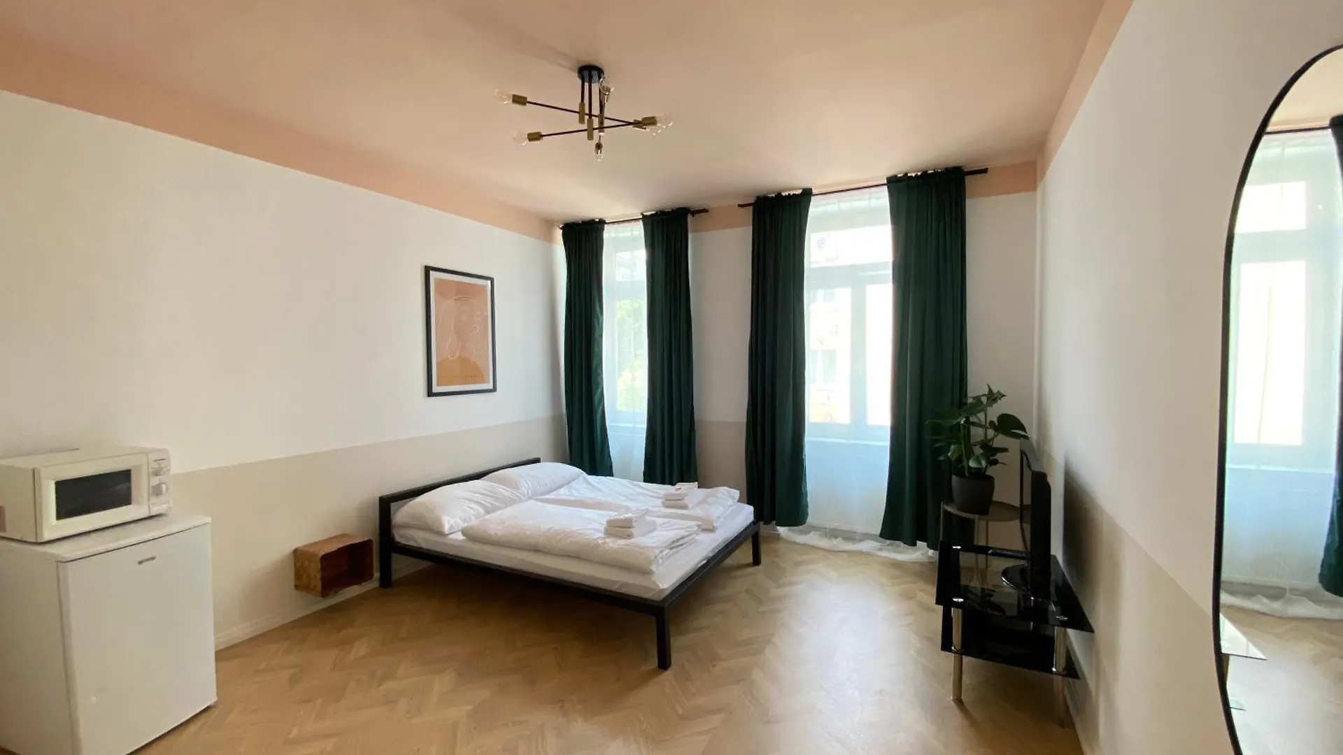 Malfatti Urban Oasis Apartment Vienna Austria