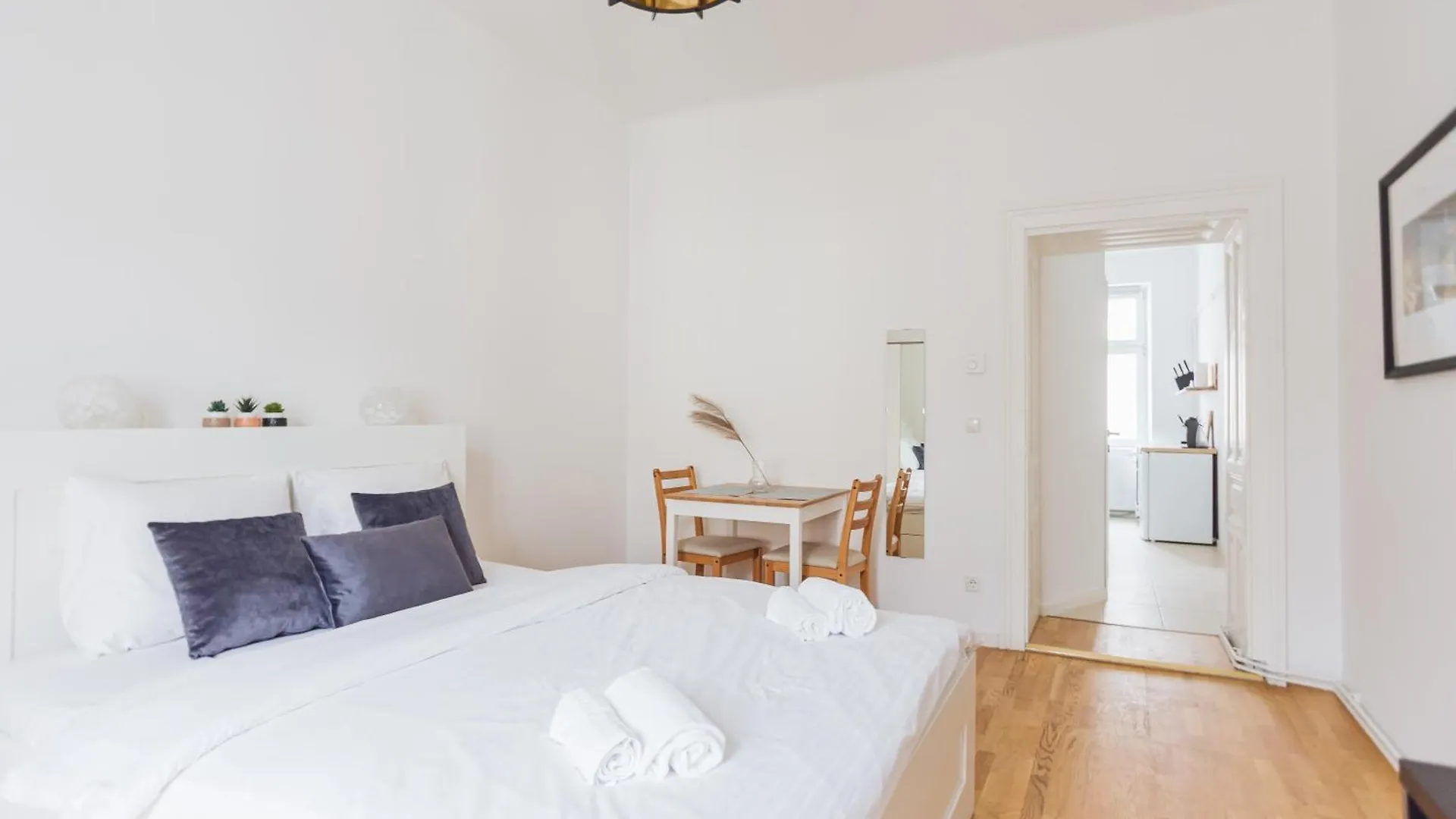 Malfatti Urban Oasis Apartment Vienna Austria