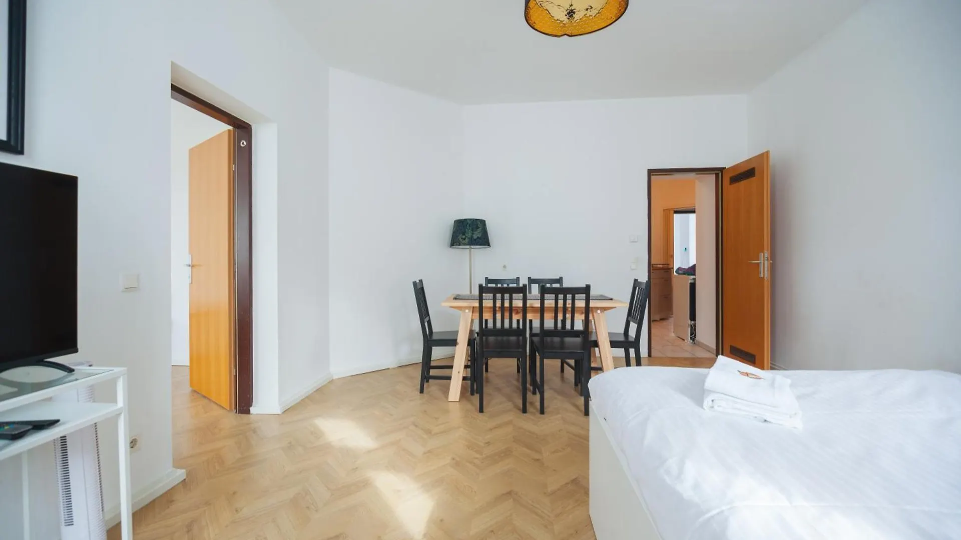 Malfatti Urban Oasis Apartment Vienna Austria