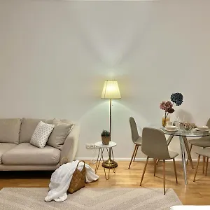  Apartment Zentrales Mit Balkon